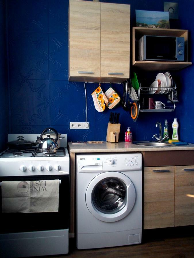 Apartment On Tankopiya Street ハルキウ エクステリア 写真